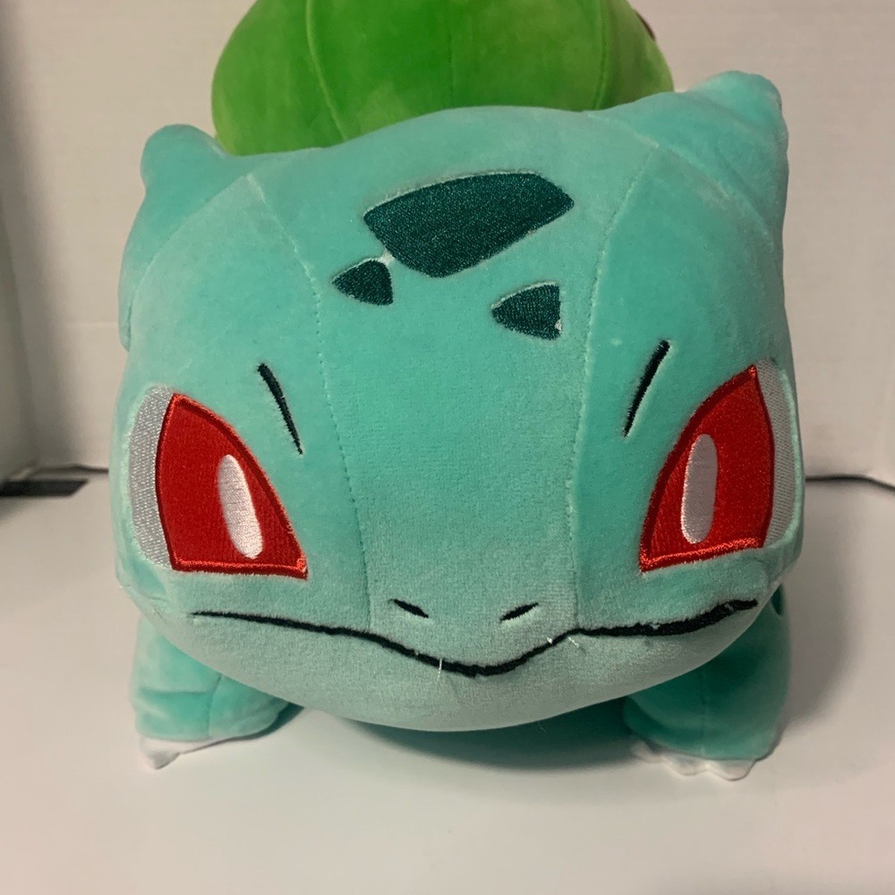 10” Pokemon Bulbasaur Exclusive Round 1 Plush RARE!